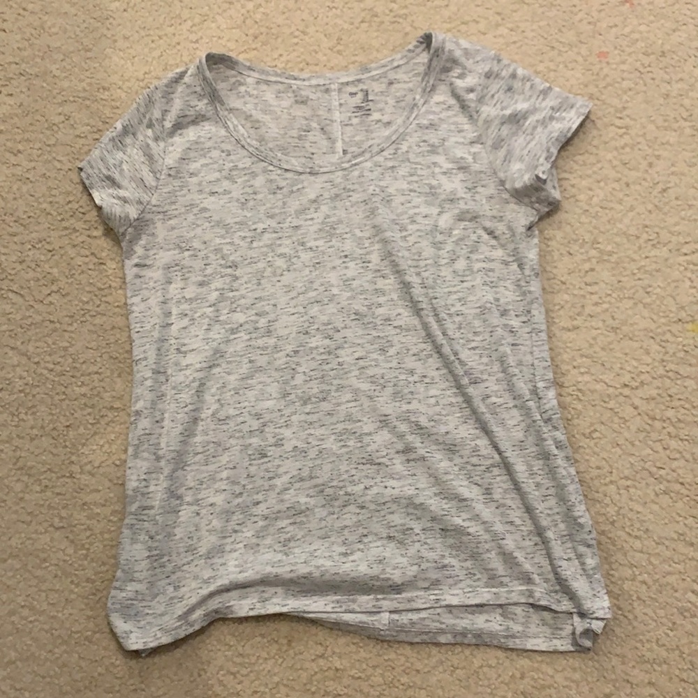 Women’s Gap legging tee